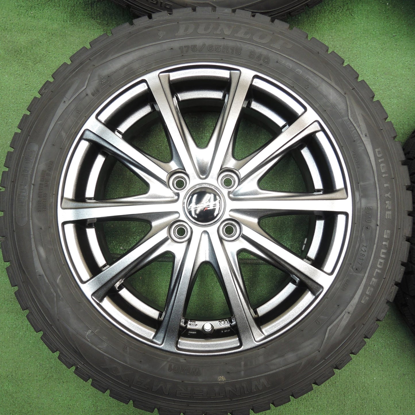 [送料無料]バリ溝！キレイ！ほぼ10分★スタッドレス 175/65R15 ダンロップ ウインターマックス WM01 EuroSpeed MANARAY SPORT 15インチ PCD100/4H★3072604KKス