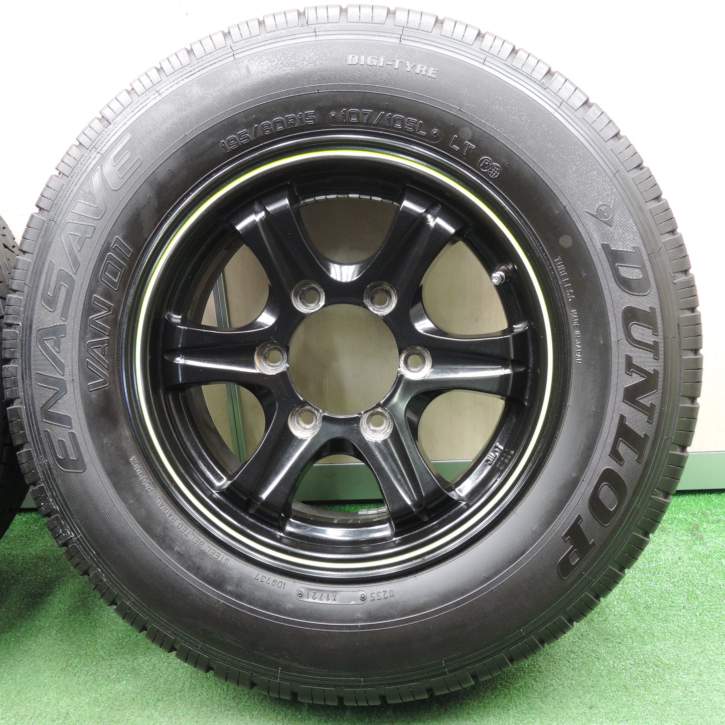 *送料無料*バリ溝！21年！9.5分★ハイエース 等 KEELER 195/80R15 107/105L ダンロップ エナセーブ VAN01 KEELER キーラー 15インチ PCD139.7/6H★4011903NJノ