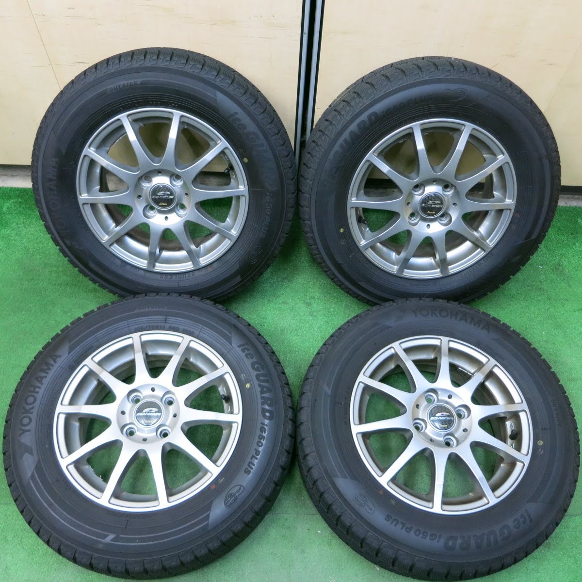 [送料無料]バリ溝！8.5分★スタッドレス 185/70R14 ヨコハマ アイスガード iG50 プラス SCHNEIDER ATECH シュナイダー 14インチ PCD100/4H★3091902イス