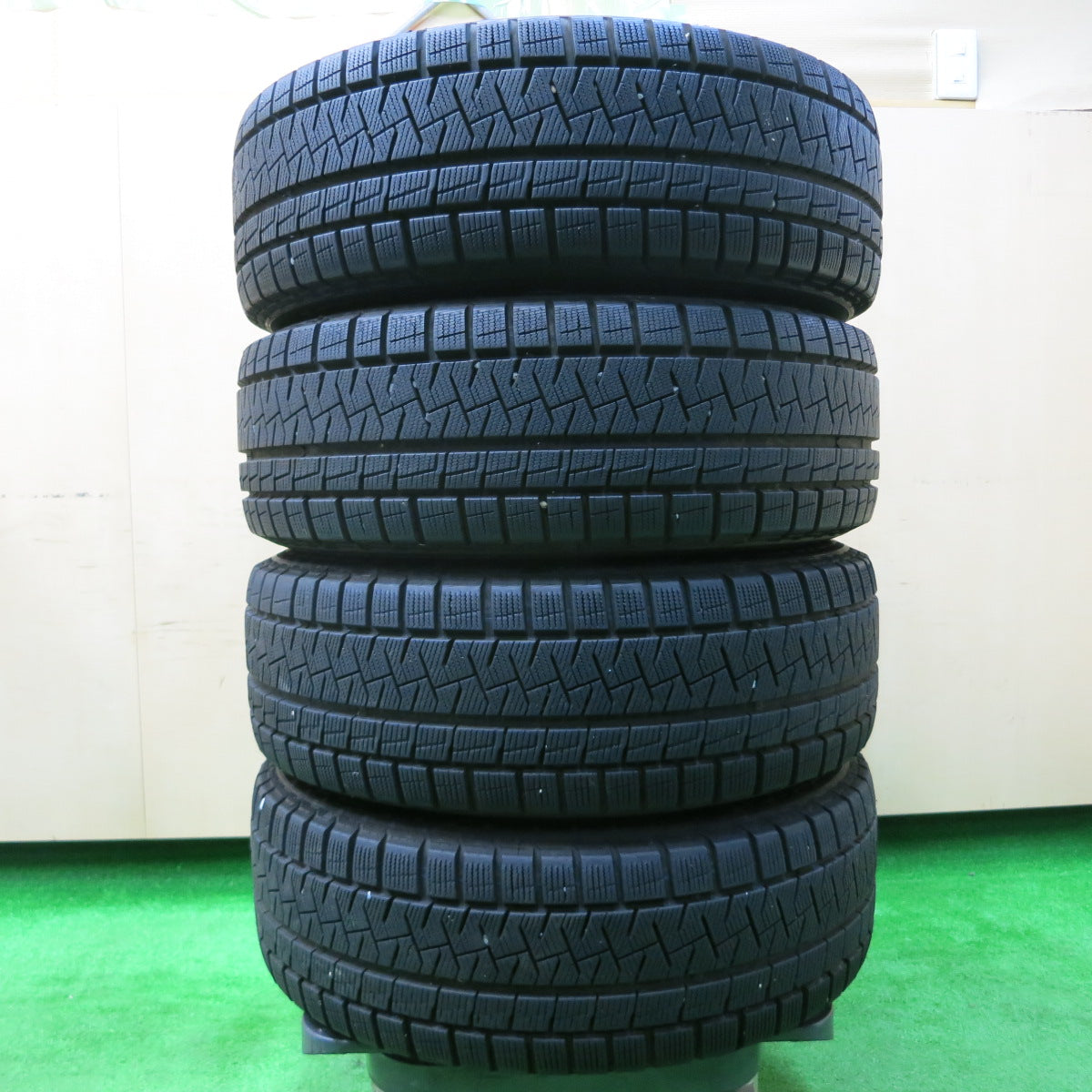 *送料無料*バリ溝！19年！ほぼ10分★MINI ミニ 等 MAK 195/55R16 KBA51703 スタッドレス ピレリ アイスアシンメトリコ 16インチ PCD112/5H★3112403イス