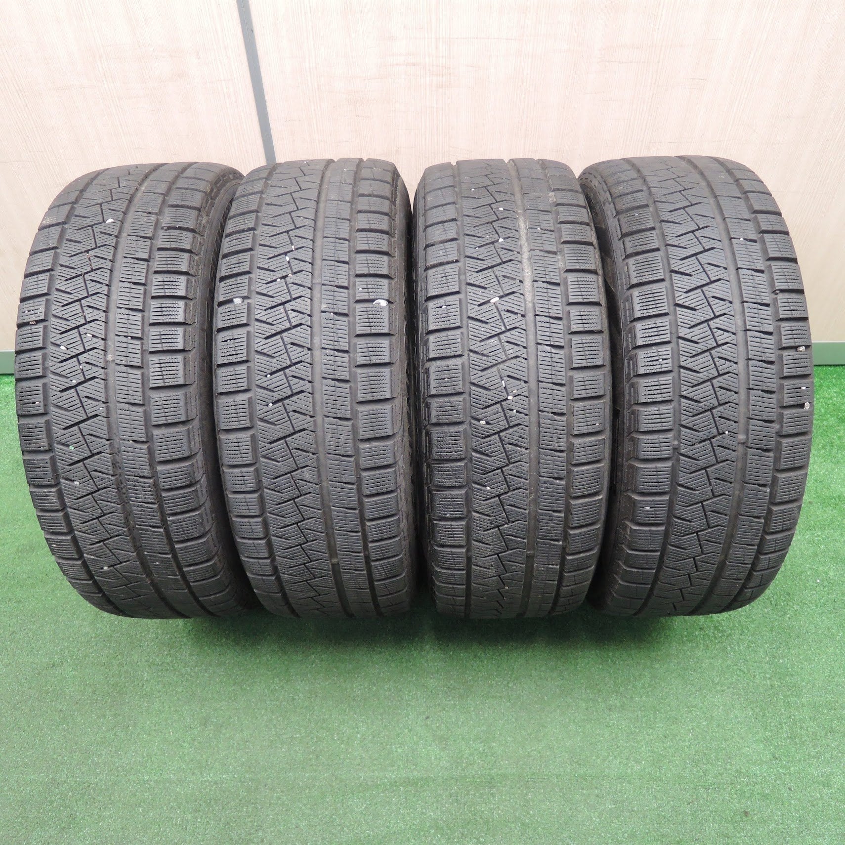 送料無料]バリ溝！綺麗！8.5分☆BMW 等 205/55R16 スタッドレス ピレリ アイスアシンメトリコ GELBUT ゲルプート P |  名古屋/岐阜の中古カー用品・工具の買取/販売ならガレージゲット