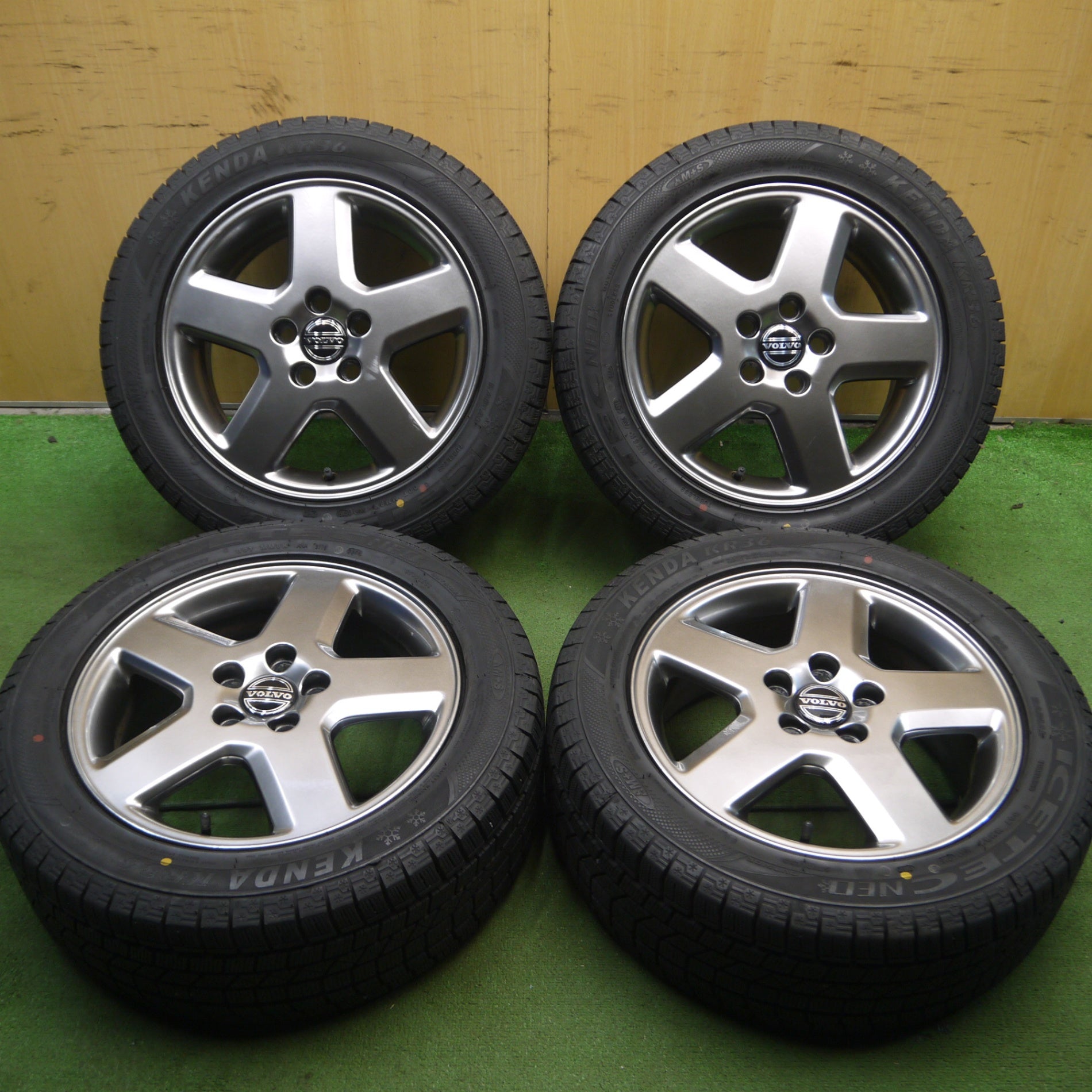 *送料無料* バリ溝！キレイ！9.5分★ボルボ V50 純正 BORBET 205/55R16 スタッドレス ケンダ KR36 アイステック ネオ  PCD108/5H★4031214Hス