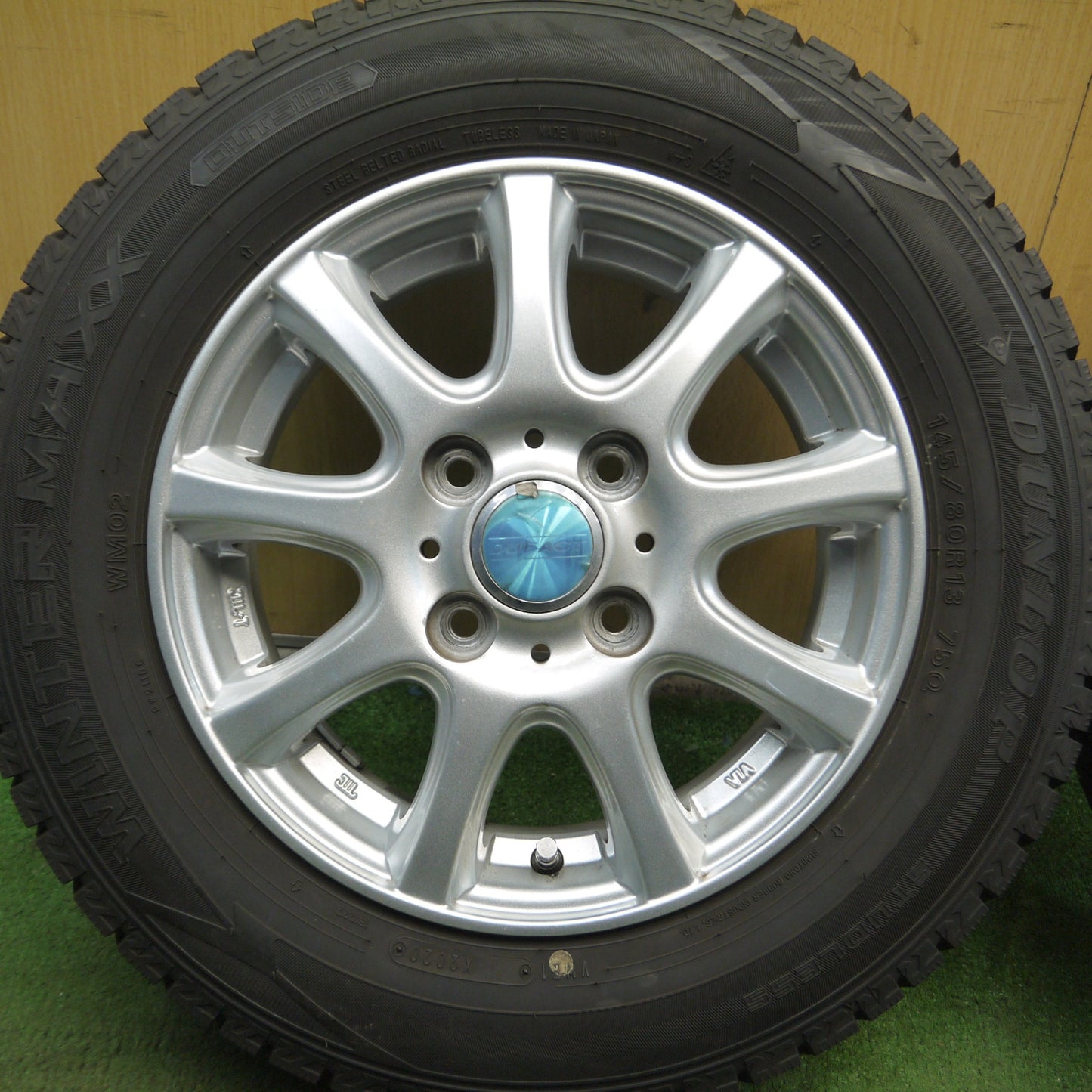 *送料無料*バリ溝！20年！8.5分★スタッドレス 145/80R13 ダンロップ ウインターマックス WM02 DUFACT デュファクト 13インチ PCD100/4H★4013009Hス