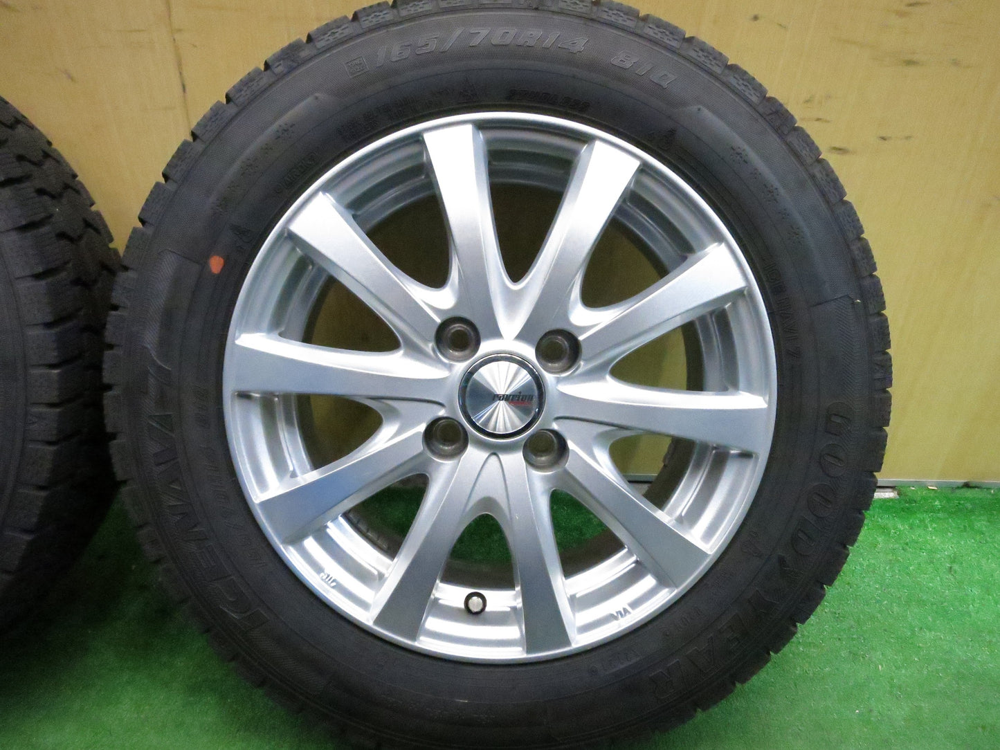 [送料無料]バリ溝！21年！キレイ！ほぼ10分★スタッドレス 165/70R14 グッドイヤー アイスナビ7 ravrion RS01 ラブリオン 14インチ PCD100/4H★3011605Hス