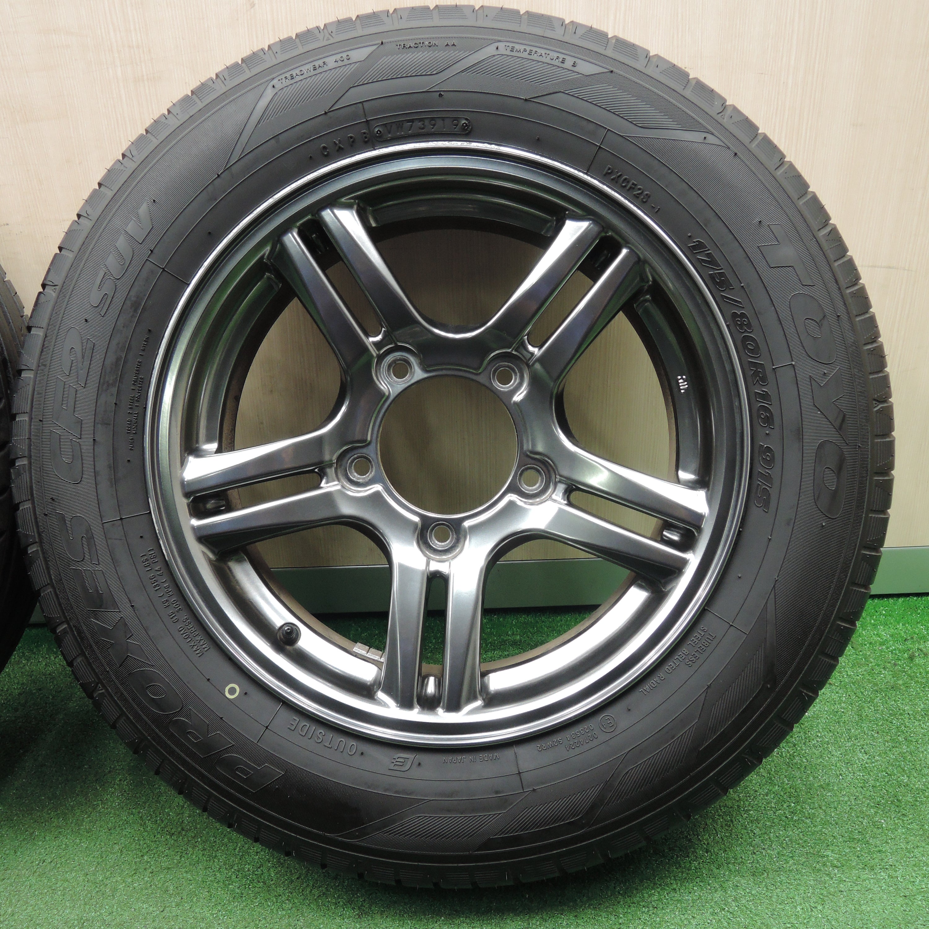 送料無料*バリ溝！キレイ！9.5分☆スズキ JB23W ジムニー 純正 175/80R16 トーヨー プロクセス CF2 SUV 16イン |  名古屋/岐阜の中古カー用品・工具の買取/販売ならガレージゲット