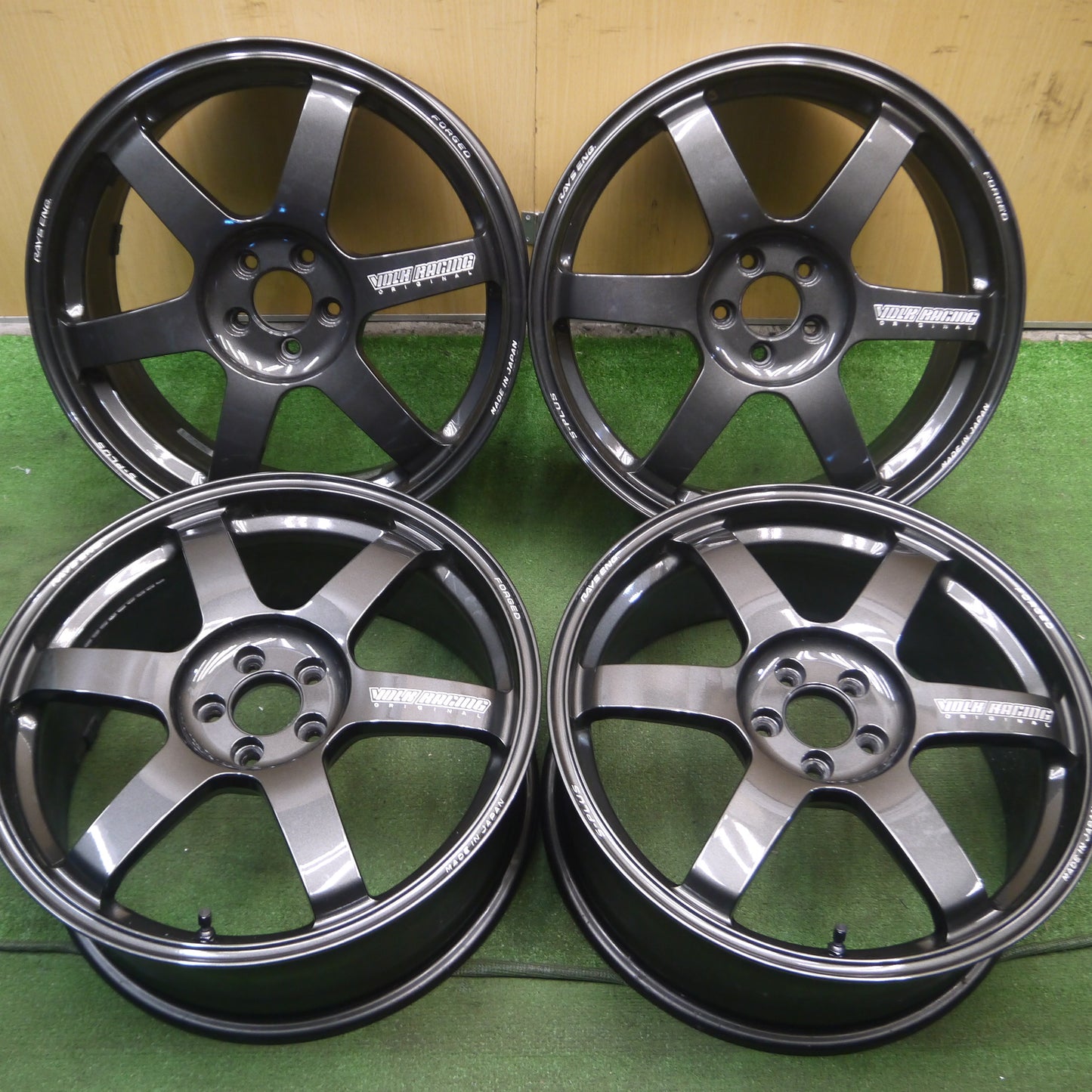 *送料無料*キレイ★RAYS VOLK RACING TE37SAGA S-plus 18インチ ホイール 18×7.5J PCD100/5H レイズ★3101304Hホ