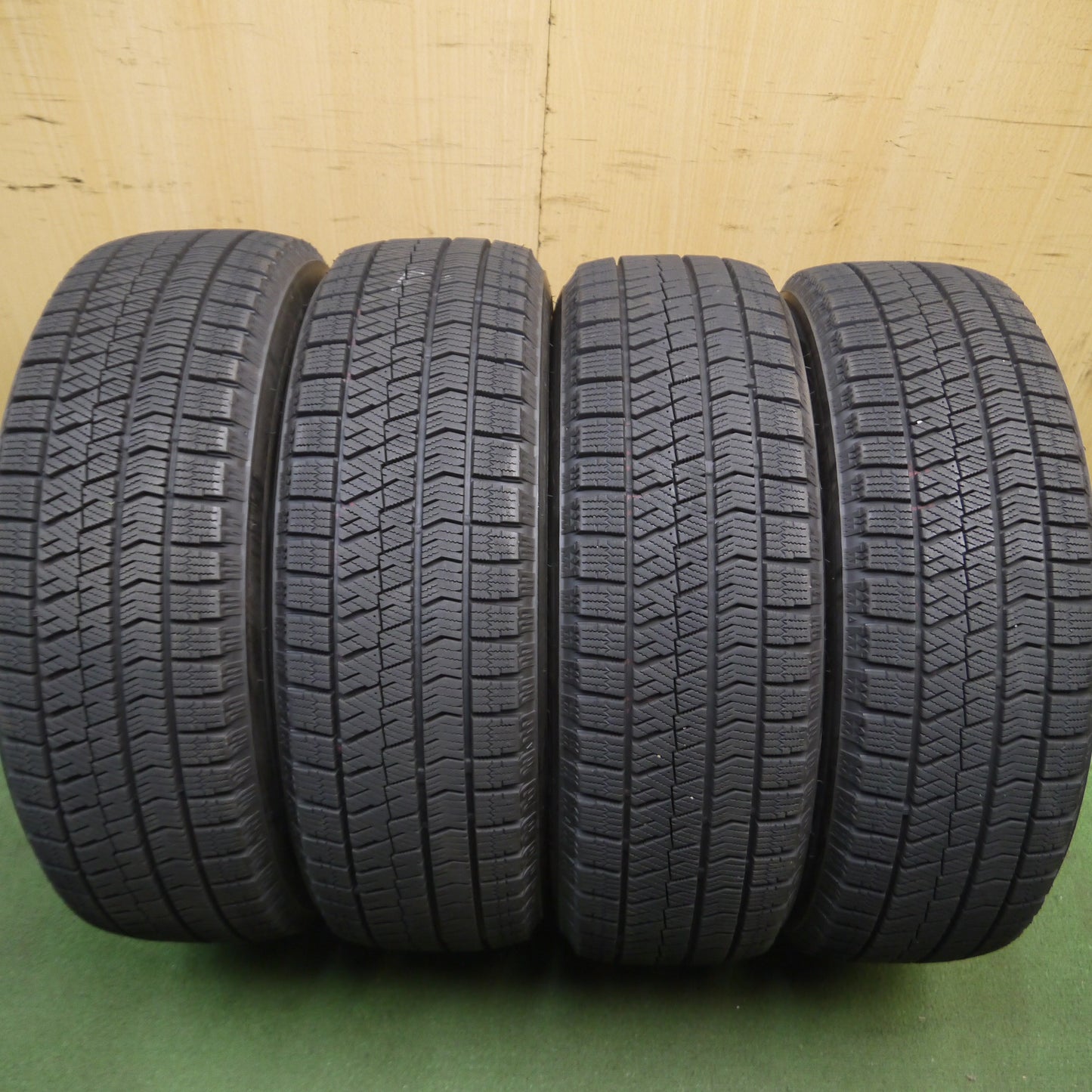 *送料無料*バリ溝！20年！キレイ！9.5分★スタッドレス 185/60R15 ブリヂストン ブリザック VRX2 PREO プレオ 15インチ PCD100/4H★4012201Hス