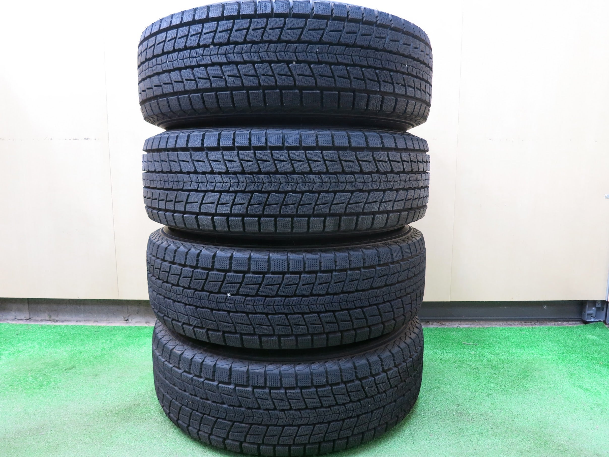 送料無料]超バリ溝！20年！キレイ！ほぼ10分☆アウディ 等 215/70R16