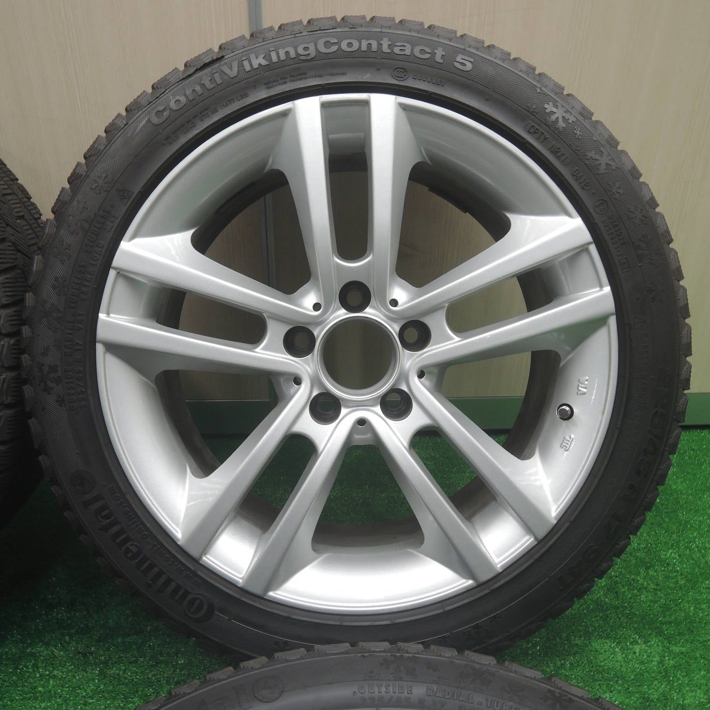 [送料無料]キレイ★ベンツ 等 ユーロ フォルシュ 225/45R17 スタッドレス コンチネンタル コンチバイキングコンタクト5 17インチ PCD112/5H★3070706SYス