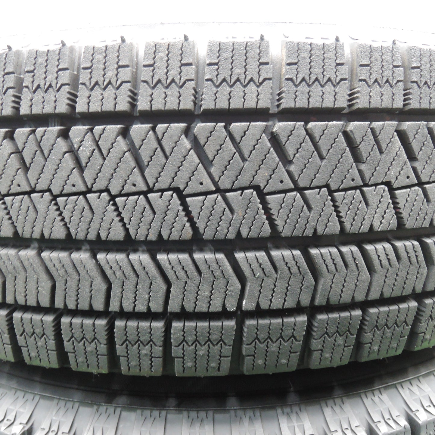 *送料無料*バリ溝！22年！キレイ！ほぼ10分★スタッドレス 175/65R15 ブリヂストン ブリザック VRX2 NIRVANA NV ニルバーナ 15インチ PCD100/4H★3120502NJス