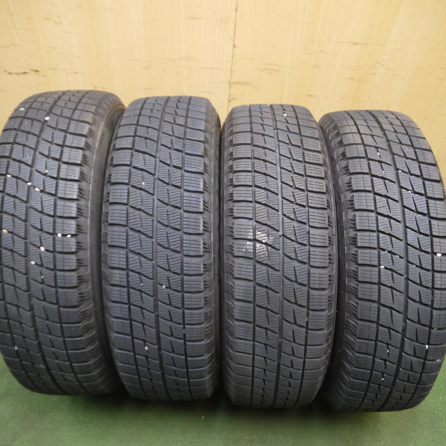 [送料無料]バリ溝！19年！キレイ！9.5分★スタッドレス 185/65R15 アイスエスポルテ LEBEN レーベン 15インチ PCD100/4H★3110810Hス