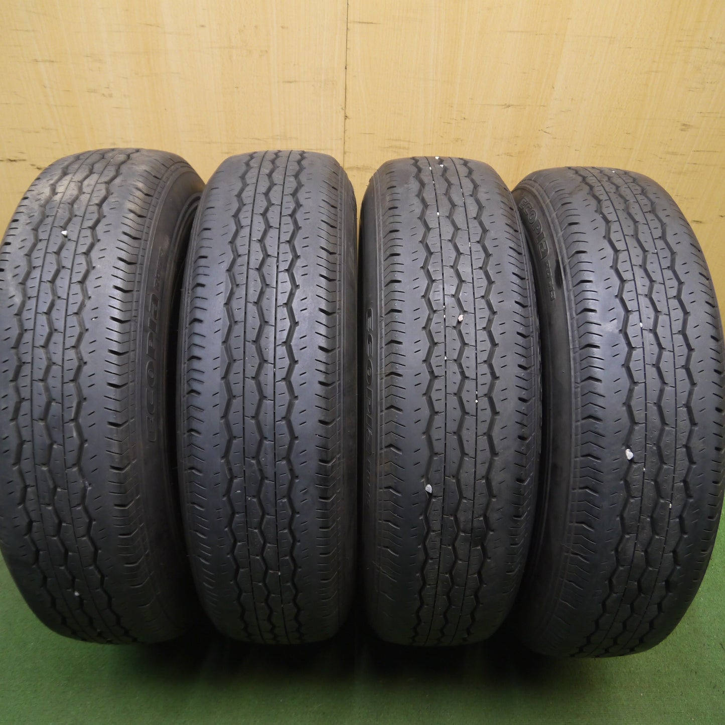 *送料無料*バリ溝！21年！キレイ！9.5分★トヨタ ハイエース 純正 スチール 195/80R15 ブリヂストン エコピア RD613 15インチ PCD139.7/6H★3121213Hノ