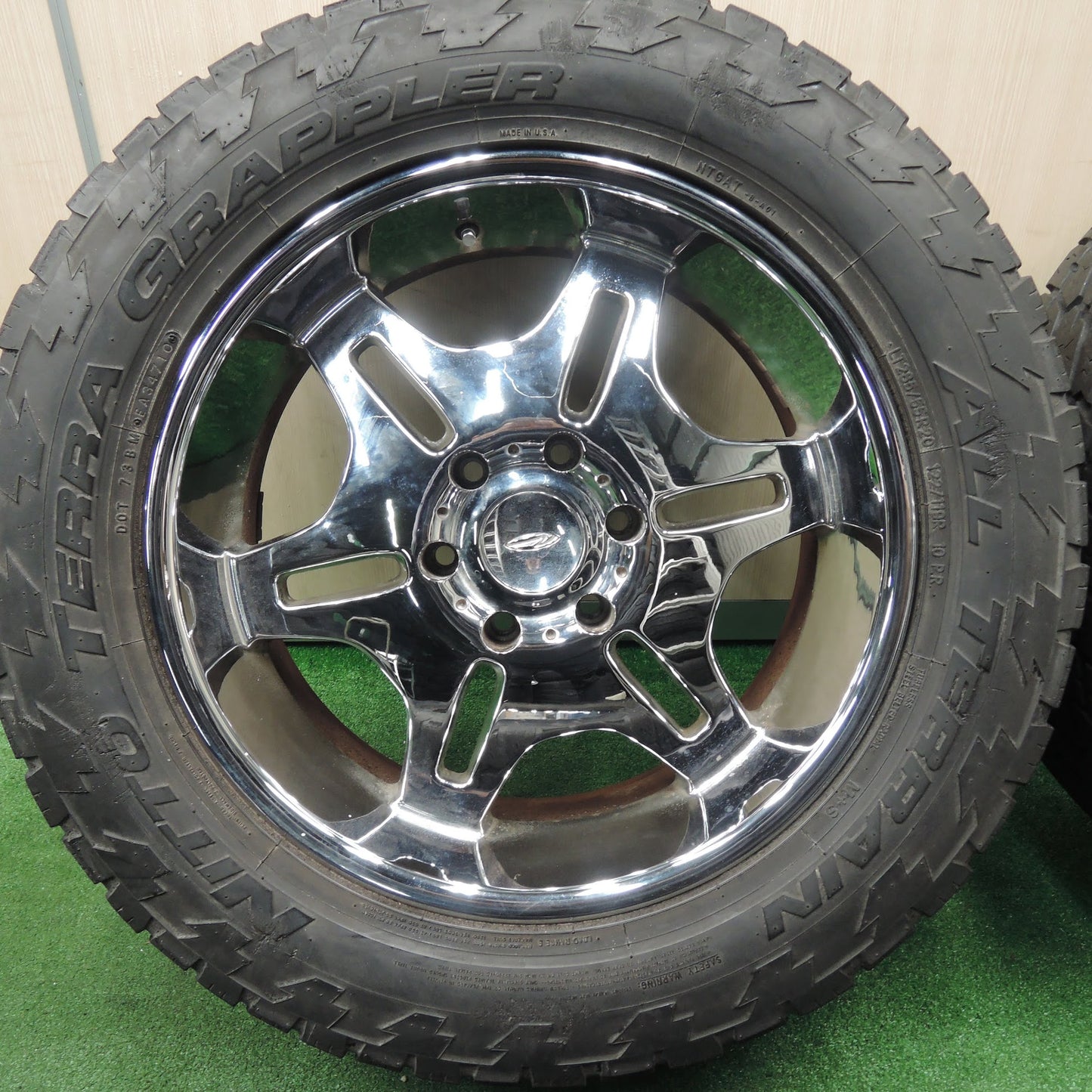 [送料無料]4本価格★GALAX ZORA ZR-6 285/55R20 122/119R 10PR ニットー TERRA GRAPPLER ギャラックス 20インチ PCD139.7/6H★3111709TNノ