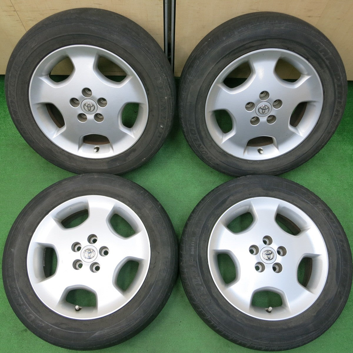 *送料無料* 4本価格★トヨタ クルーガー 純正 225/60R17 ダンロップ グラントレック PT2 17インチ PCD114.3/5H★4030603イノ