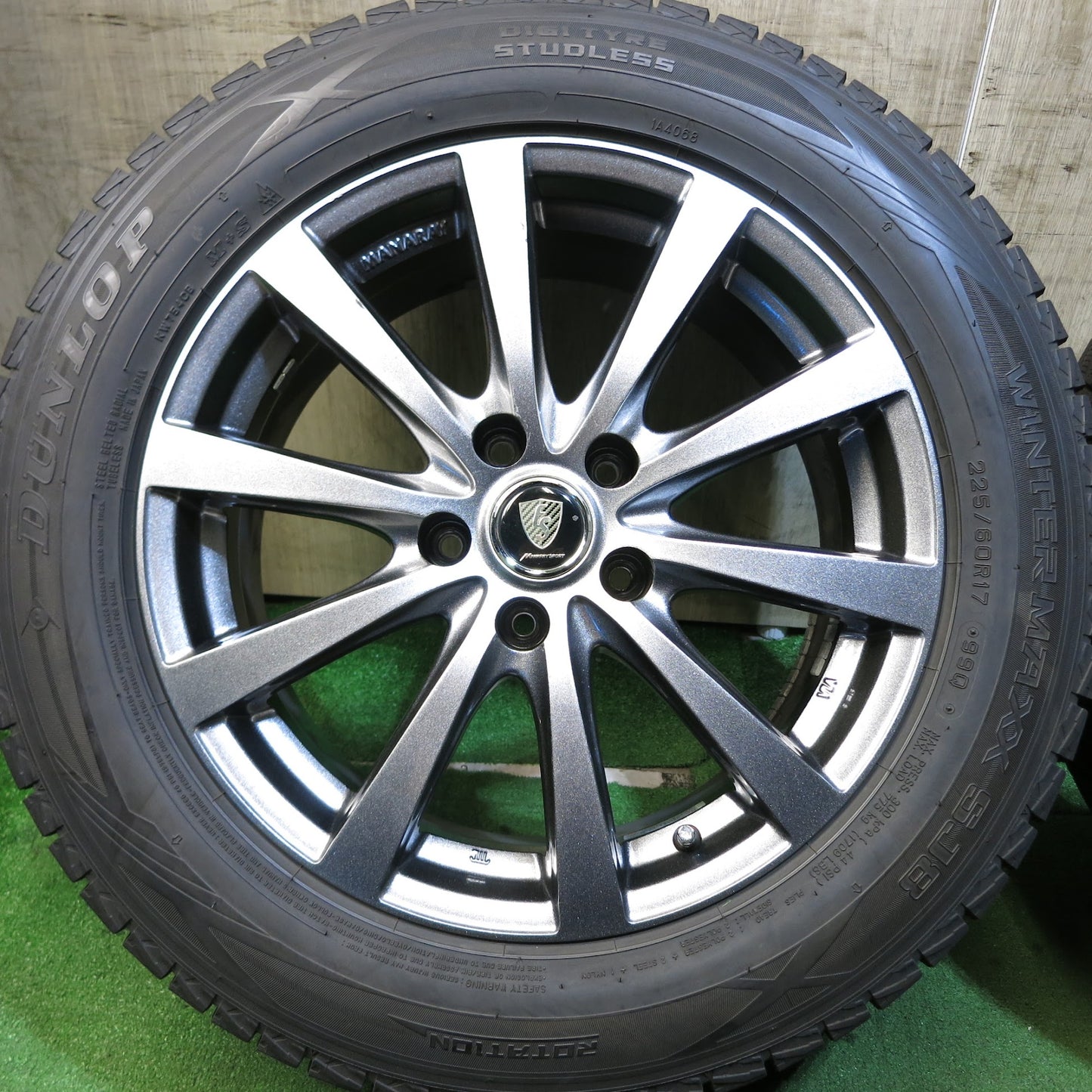 [送料無料]バリ溝！綺麗！9.5分★スタッドレス 225/60R17 ダンロップ ウインターマックスSJ8 MANARAY SPORT マナレイスポーツ 17インチ PCD114.3/5H★3052308Hス