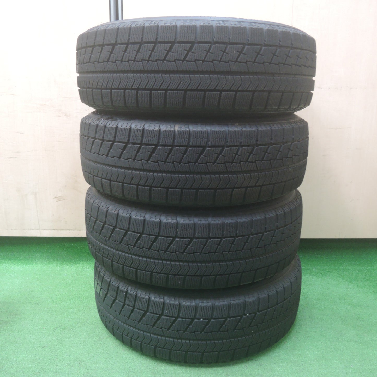 *送料無料* バリ溝！キレイ！8.5分★プリウス等 195/65R15 スタッドレス ブリヂストン ブリザック VRX Exceeder エクシーダー PCD100/5H★4020908SYス