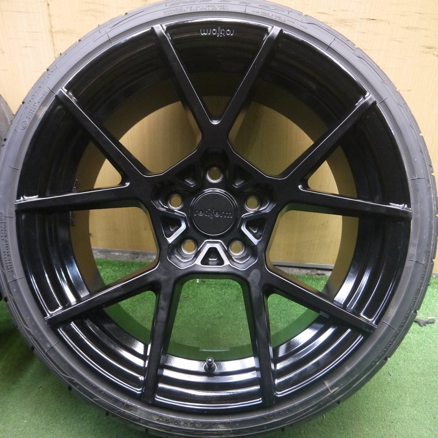 *送料無料* キレイ！23年★BMW等 rotiform 215/35R19 235/35R19 ニットー NT555 G2 ロティフォーム 19インチ PCD120/5H★4030514Hノ