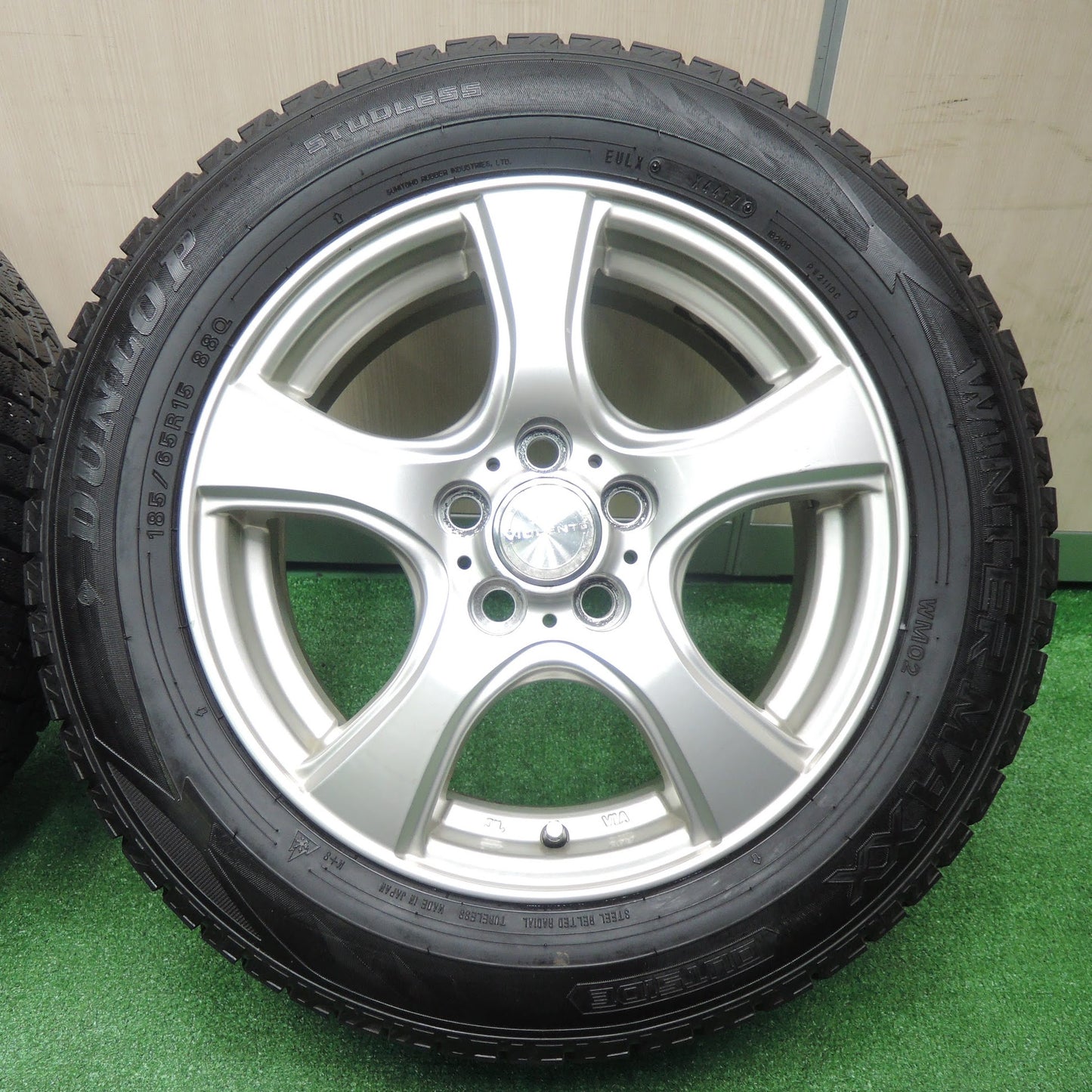 [送料無料]キレイ★スタッドレス 185/65R15 ダンロップ ウインターマックス WM02 VIOLENTO ヴィオレント 15インチ PCD100/5H★3092704NJス