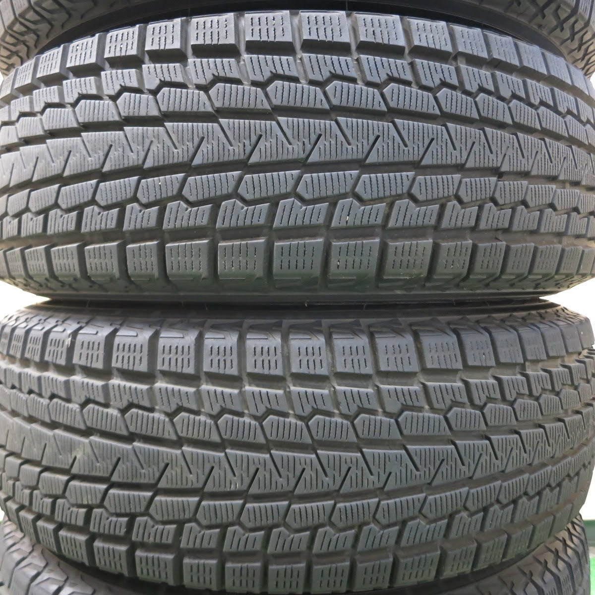 [送料無料]バリ溝！キレイ！9.5分★スタッドレス 215/70R16 ヨコハマ アイスガード G075 MiLLOUS ミルアス 16インチ PCD114.3/5H★3070203イス