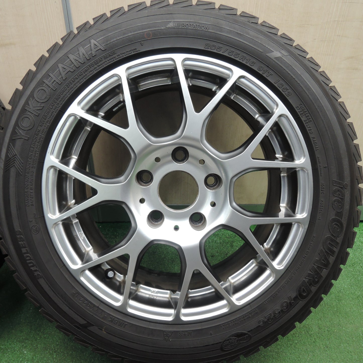 *送料無料* バリ溝！21年！9.5分★BMW 等 レアマイスター ユーロテック 205/55R16 スタッドレス ヨコハマ アイスガード iG52C PCD120/5H★4022305HAス