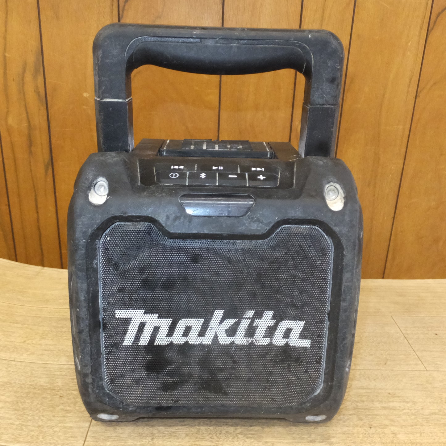 [送料無料]★マキタ makita 充電式スピーカ MR200 本体のみ　入力 DC 10.8V-18V 14.4-18V 10.8V　DC IN 12V/1.5A★