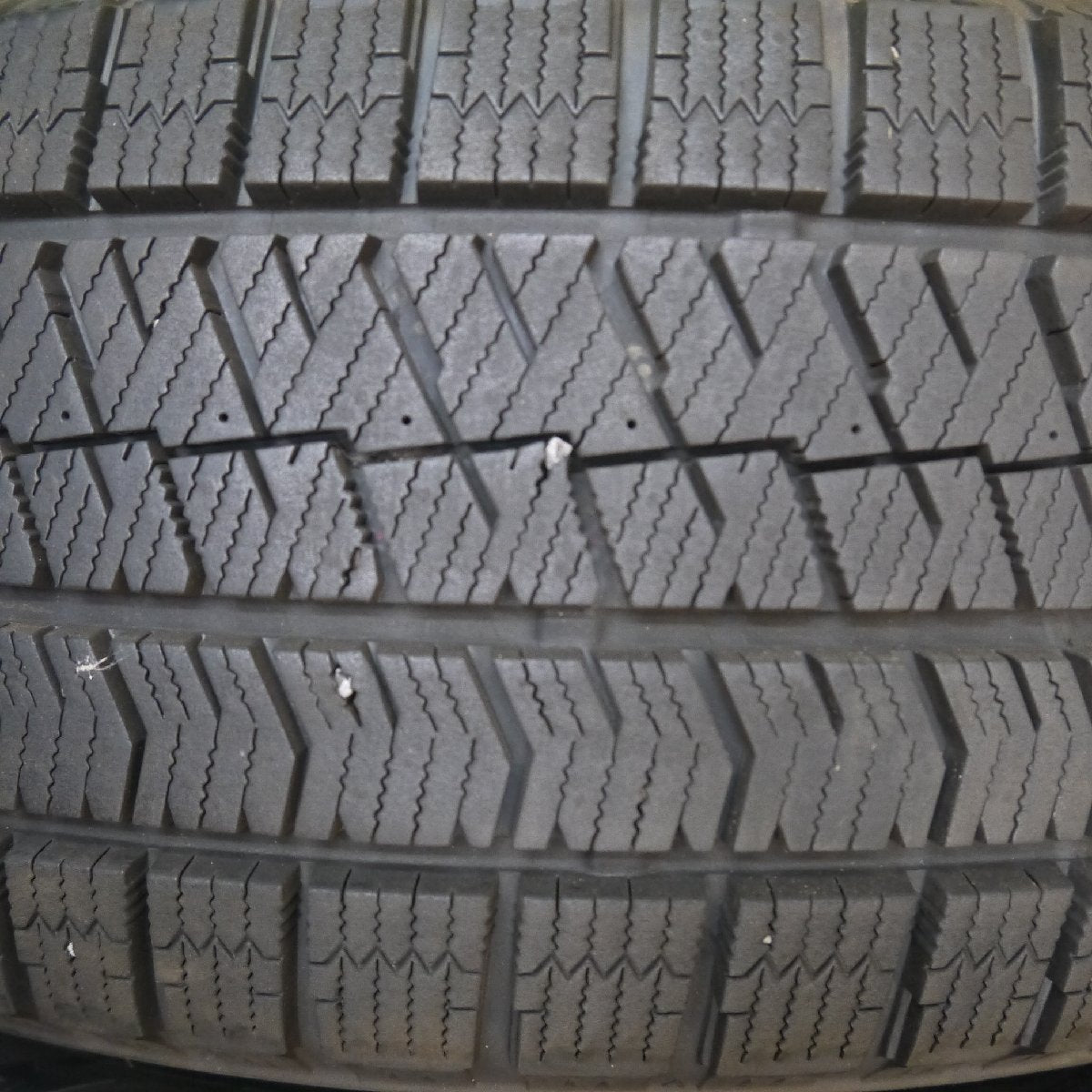 [送料無料]バリ溝！19年！9.5分★スタッドレス 215/60R16 ブリヂストン ブリザック VRX2 タイヤ 16インチ C-HR カムリ オデッセイ ヴェゼル 等★3090111Hスタ