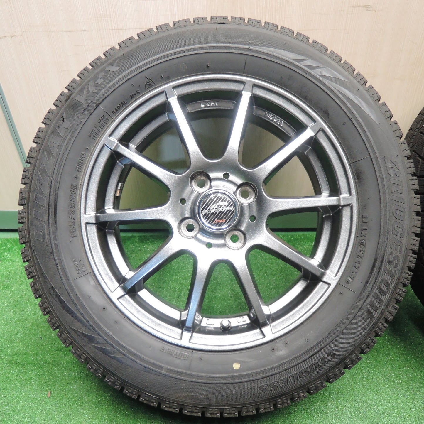 [送料無料]バリ溝！キレイ！9分★スタッドレス 185/65R15 ブリヂストン ブリザック VRX SCHNEIDER ATECH シュナイダー 15インチ PCD100/4H★3091606NJス