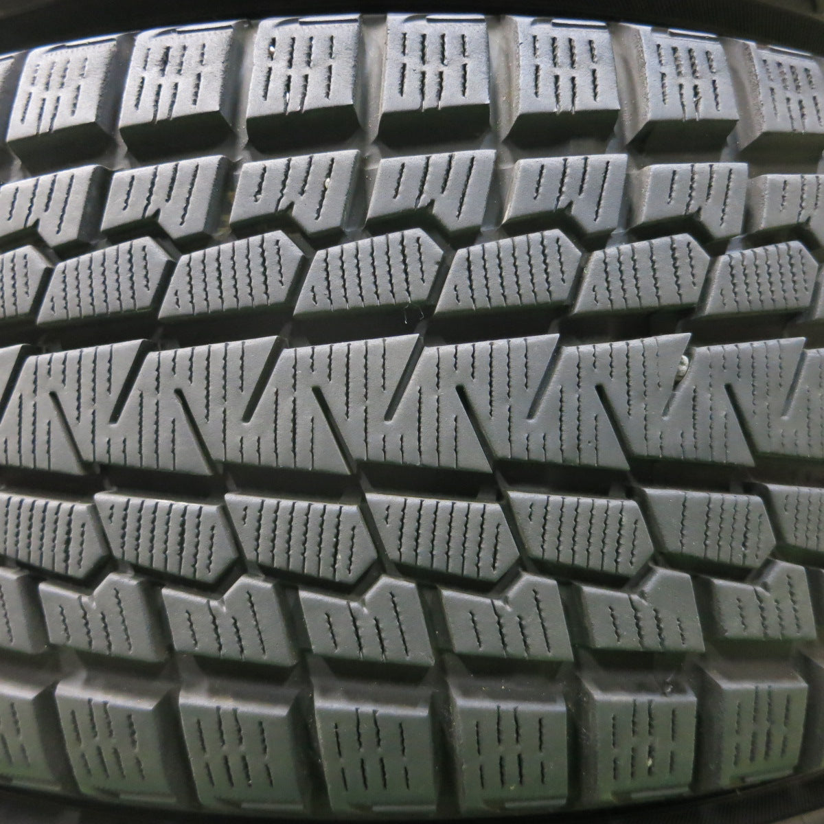 *送料無料*バリ溝！19年！9.5分★スタッドレス MAK 225/60R17 HIGHLANDS ヨコハマ アイスガード G075 ハイランズ 17インチ PCD114.3/5H★3112008イス