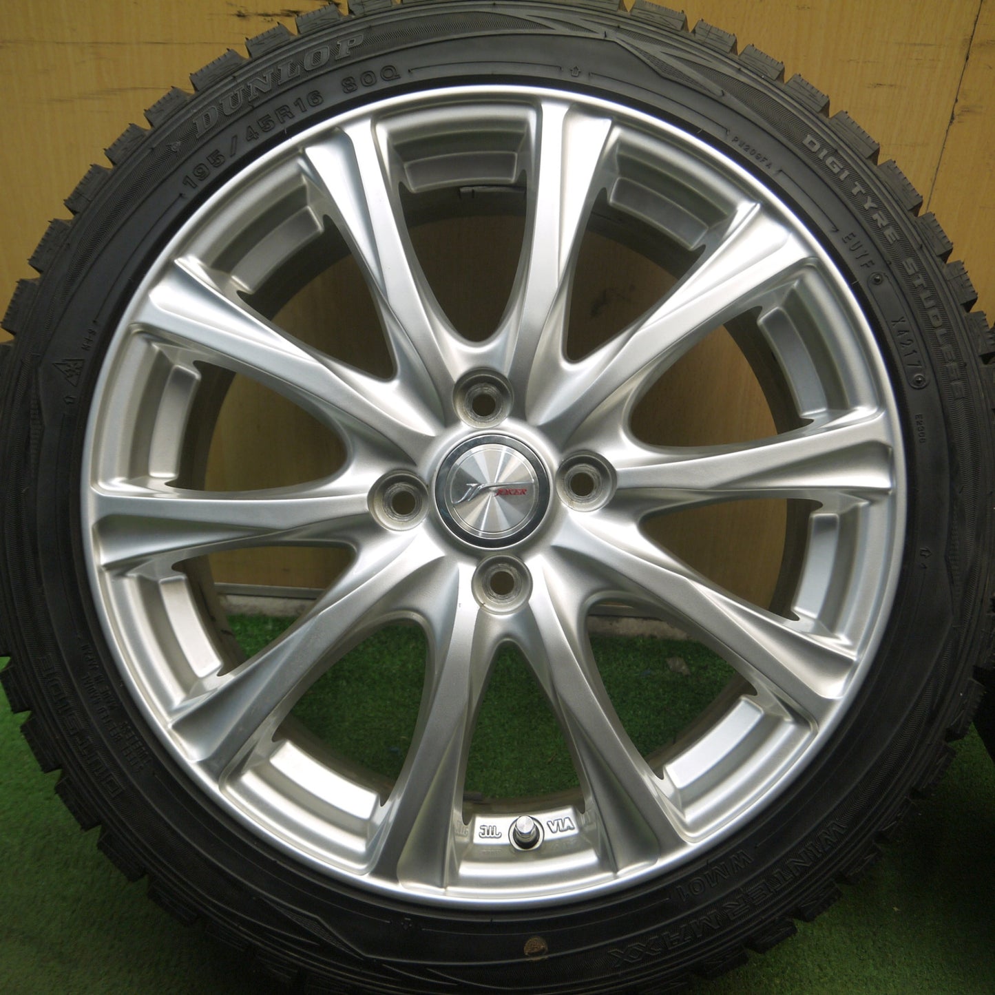 *送料無料* バリ溝！キレイ！9.5分以上★S660 等 165/55R15 195/45R16 スタッドレス ダンロップ ウインターマックス WM01 JOKER ジョーカー 15インチ PCD100/4H★4021601Hス