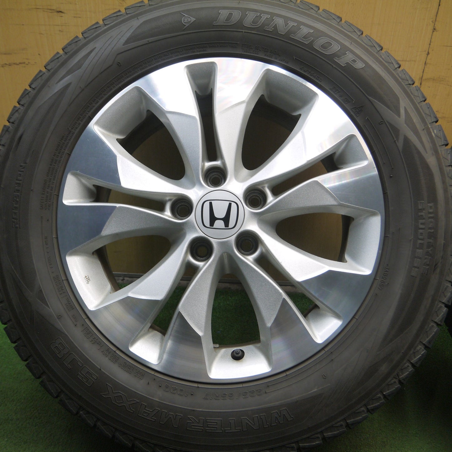 *送料無料* バリ溝！キレイ！9.5分★ホンダ CR-V 純正 ENKEI 225/65R17 スタッドレス ダンロップ ウインターマックス SJ8 エンケイ PCD114.3/5H★4021608Hス