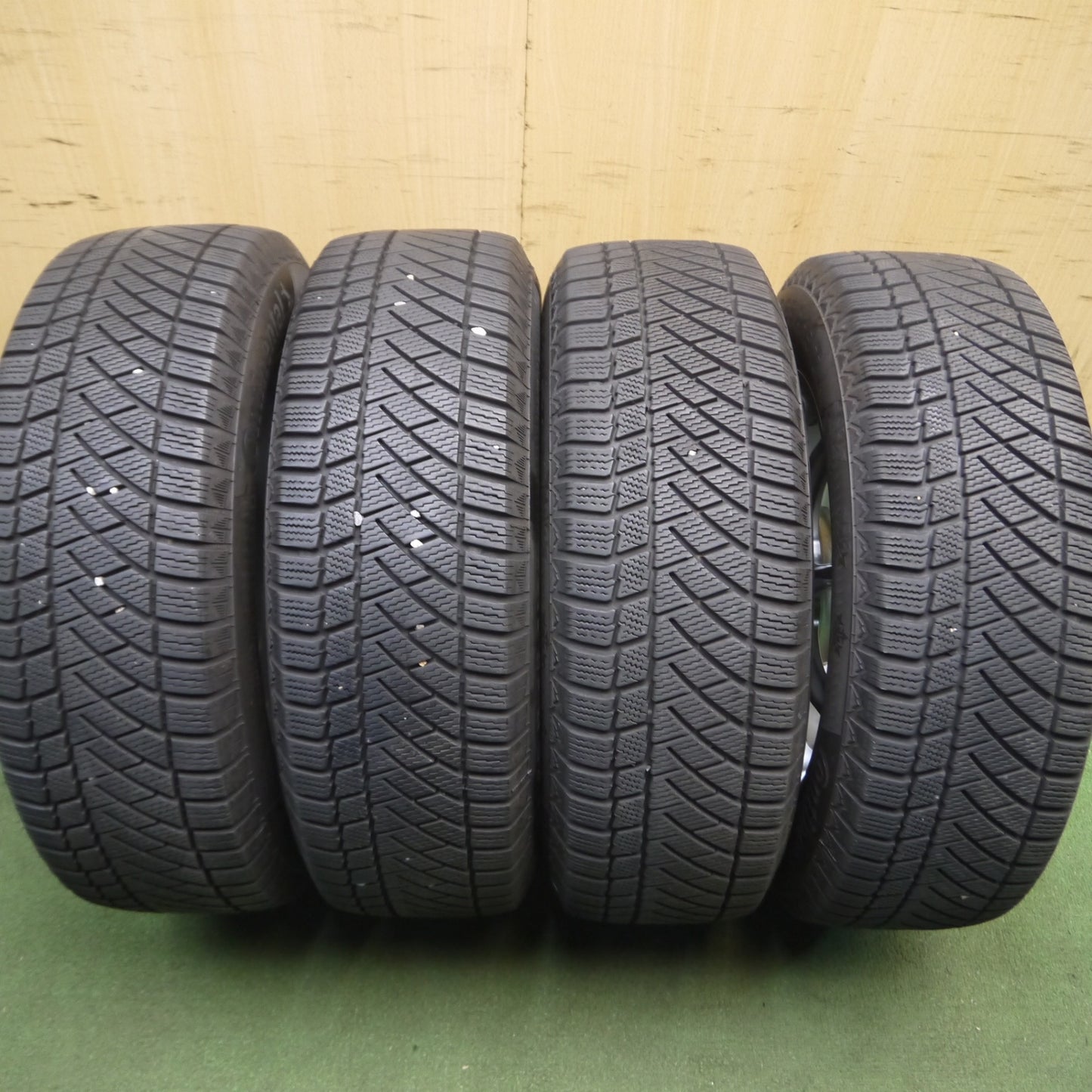 *送料無料* バリ溝！キレイ！9分★ENKEI RIVAZZA 195/65R15 スタッドレス コンチネンタル コンチバイキング コンタクト6 エンケイ リヴァッツァ PCD114.3/5H★4021416Hス