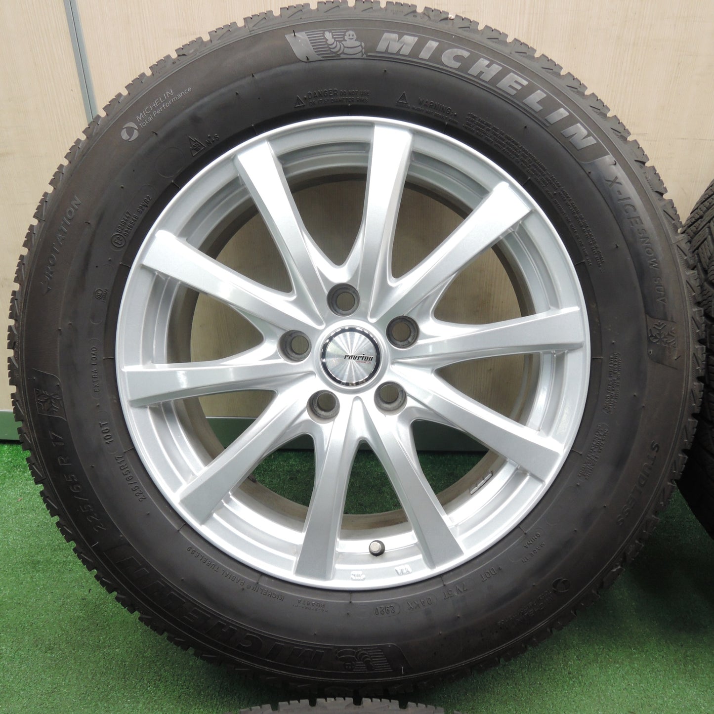 *送料無料* キレイ！20年★スタッドレス 225/65R17 ミシュラン X-ICE SNOW SUV ravrion RS01 ラブリオン PCD114.3/5H★4030110TNス