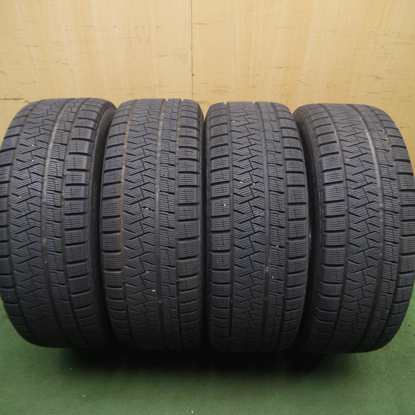 *送料無料*バリ溝！19年！キレイ！9.5分★ベンツ Cクラス W205 純正 225/50R17 スタッドレス ピレリ アイスアシンメトリコ PCD112/5H★3101603Hス