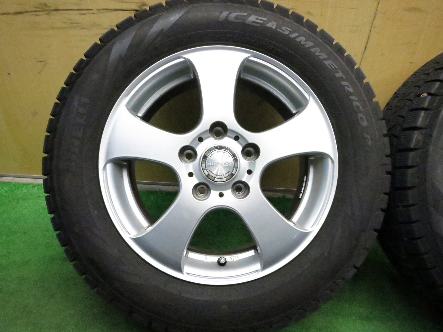 [送料無料]バリ溝！21年！綺麗！ほぼ10分★スタッドレス 195/65R15 ピレリ アイスアシンメトリコ プラス AIRGRET 社外 アルミ 15インチ PCD114.3/5H★3012306Hス