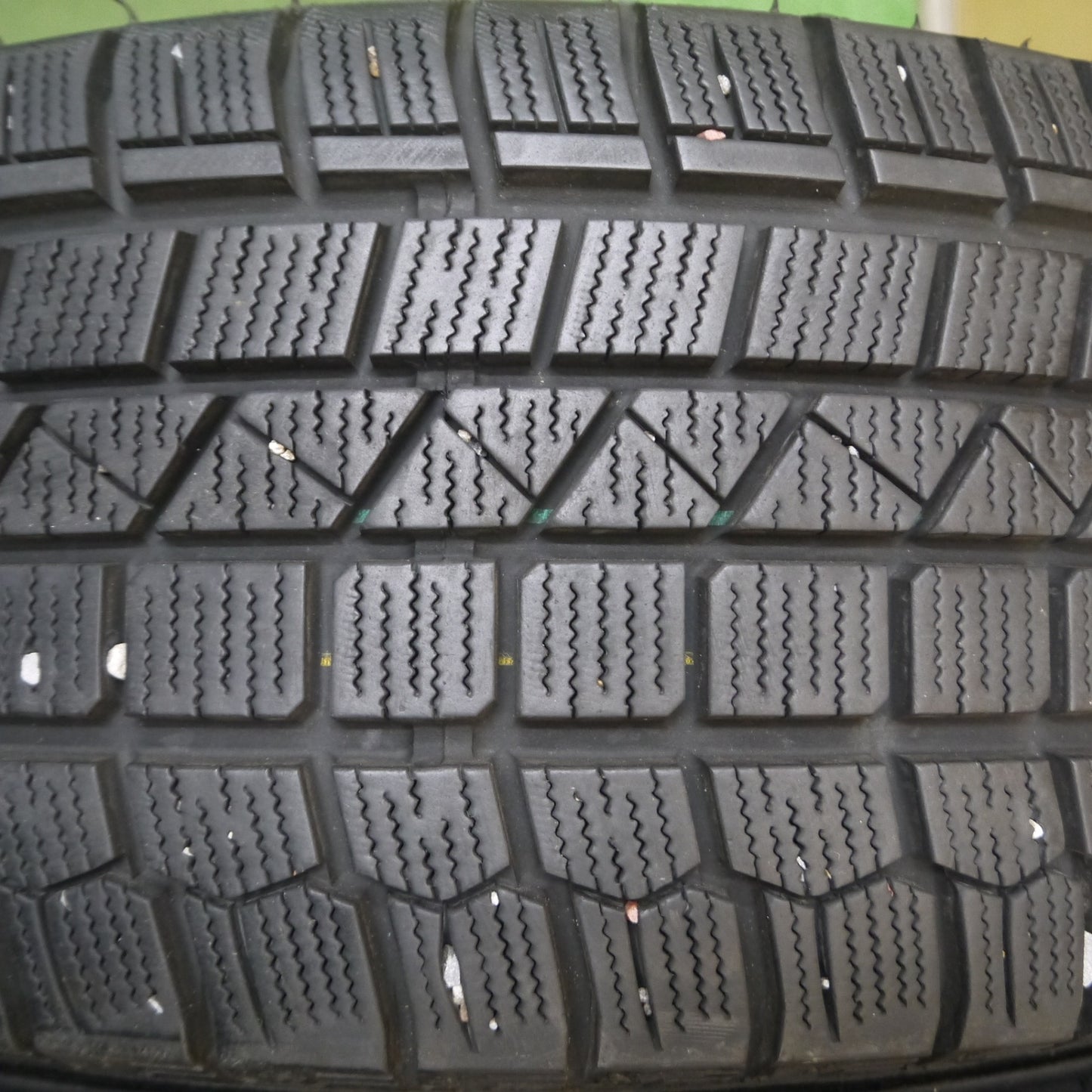 *送料無料* バリ溝！キレイ！9.5分★ボルボ V50 純正 BORBET 205/55R16 スタッドレス ケンダ KR36 アイステック ネオ PCD108/5H★4031214Hス