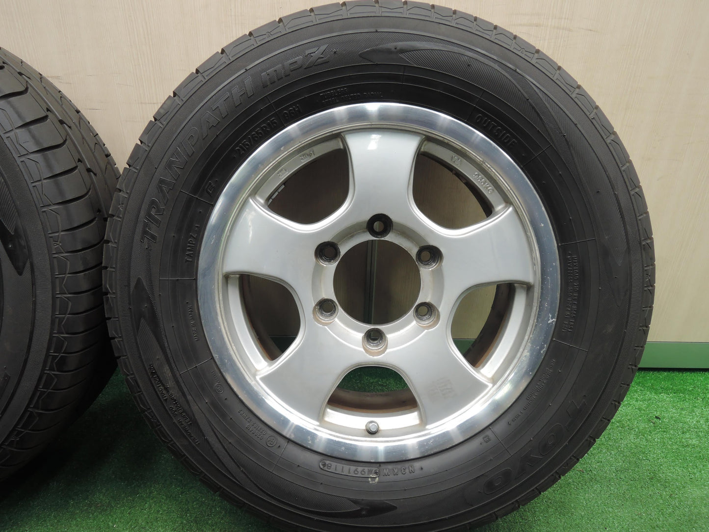 [送料無料]超バリ溝！ほぼ10分★215/65R15 トーヨー トランパス MPZ 社外 アルミ ホイール 15インチ PCD139.7/6H★3111109HAノ