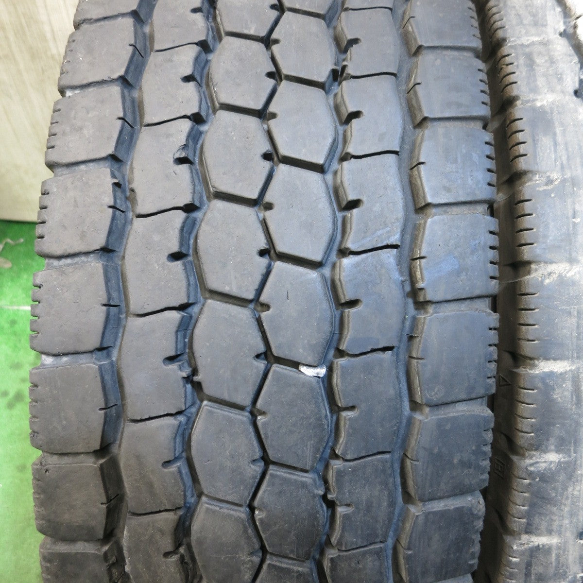 *送料無料*2本価格！20年★トラック タイヤ 245/70R19.5 136/134J ブリヂストン M888 ミックス オールシーズン 19.5インチ★4013104クスタ