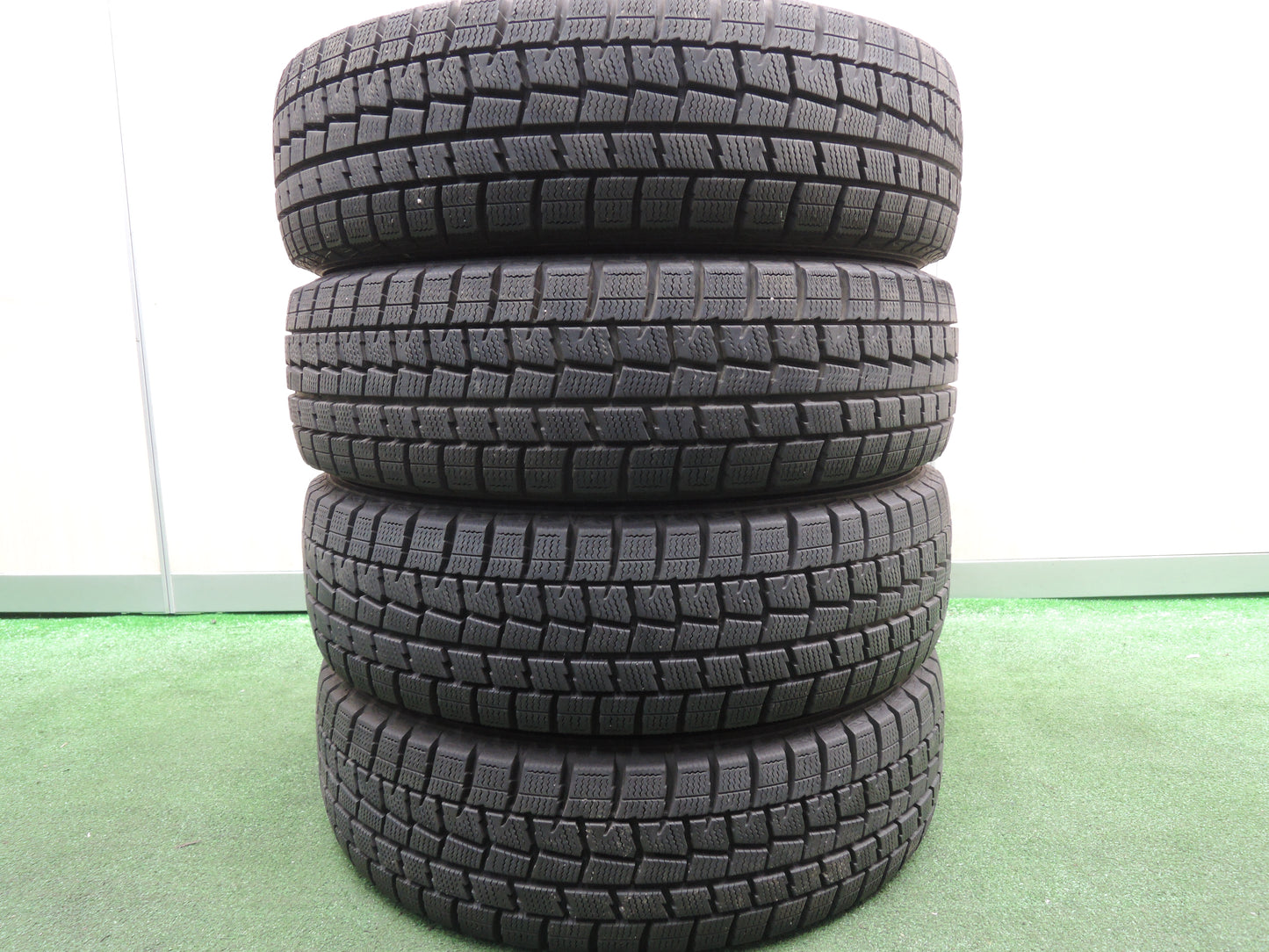 *送料無料*バリ溝！19年！キレイ！9.5分★スタッドレス 165/65R15 ダンロップ ウインターマックス WM01 VELVA SPORTZ ヴェルヴァ 15インチ PCD100/4H★3111115HAス