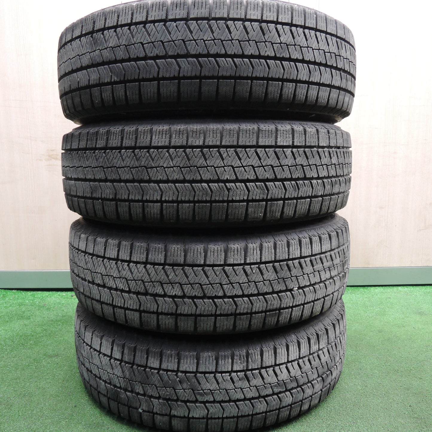 *送料無料*キレイ★スタッドレス 175/65R15 ブリヂストン ブリザック VRX2 DIOS es9 15インチ PCD100/4H★3122802HAス