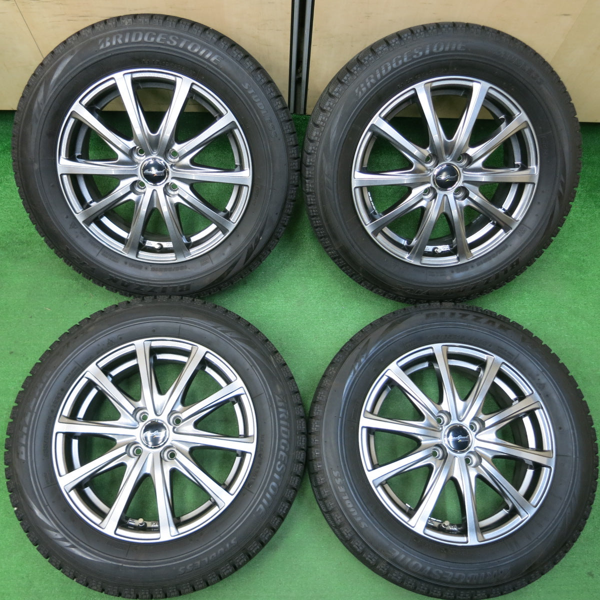 *送料無料*バリ溝！キレイ！9.5分以上★スタッドレス 185/65R15 ブリヂストン ブリザック VRX EuroSpeed MANARAY SPORT 15インチ PCD100/4H★4011003イス