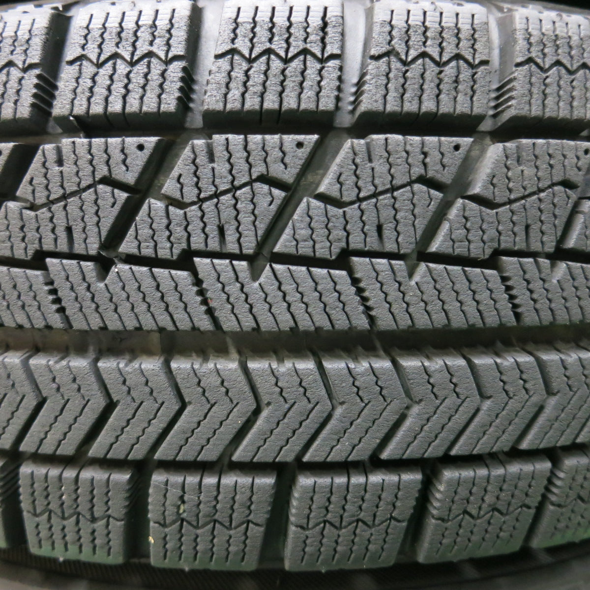 *送料無料*バリ溝！キレイ！9.5分★スタッドレス 155/65R14 ブリヂストン ブリザック VRX VELVA ヴェルヴァ 14インチ PCD100/4H★3112501イス