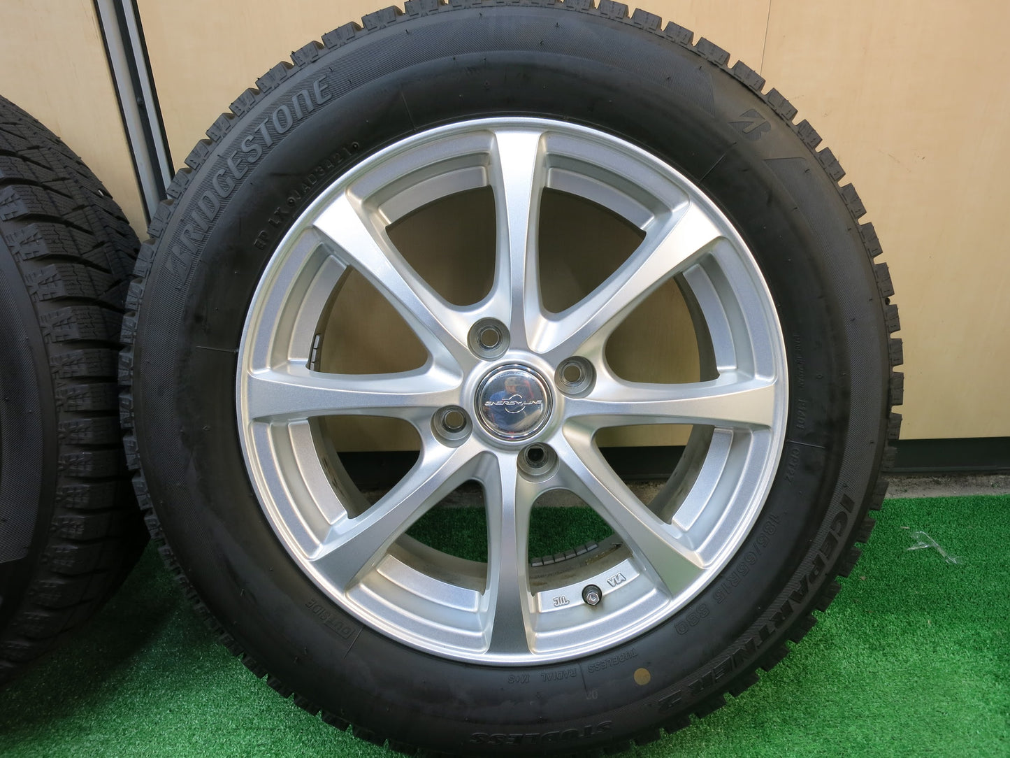 [送料無料]バリ溝！21年！綺麗！ほぼ10分★スタッドレス 185/65R15 ブリヂストン アイスパートナー2 ENERGYLINE エナジーライン 15インチ PCD100/4H★2121306ヒス