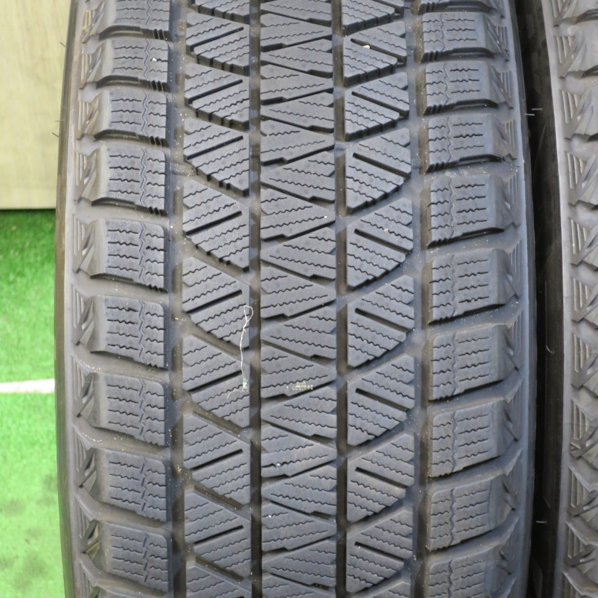 *送料無料* センサー付！バリ溝！21年！9.5分以上★レクサス RX450h バージョンL 純正 235/55R20 スタッドレス ブリヂストン ブリザック DM-V3 PCD114.3/5H★4031101クス