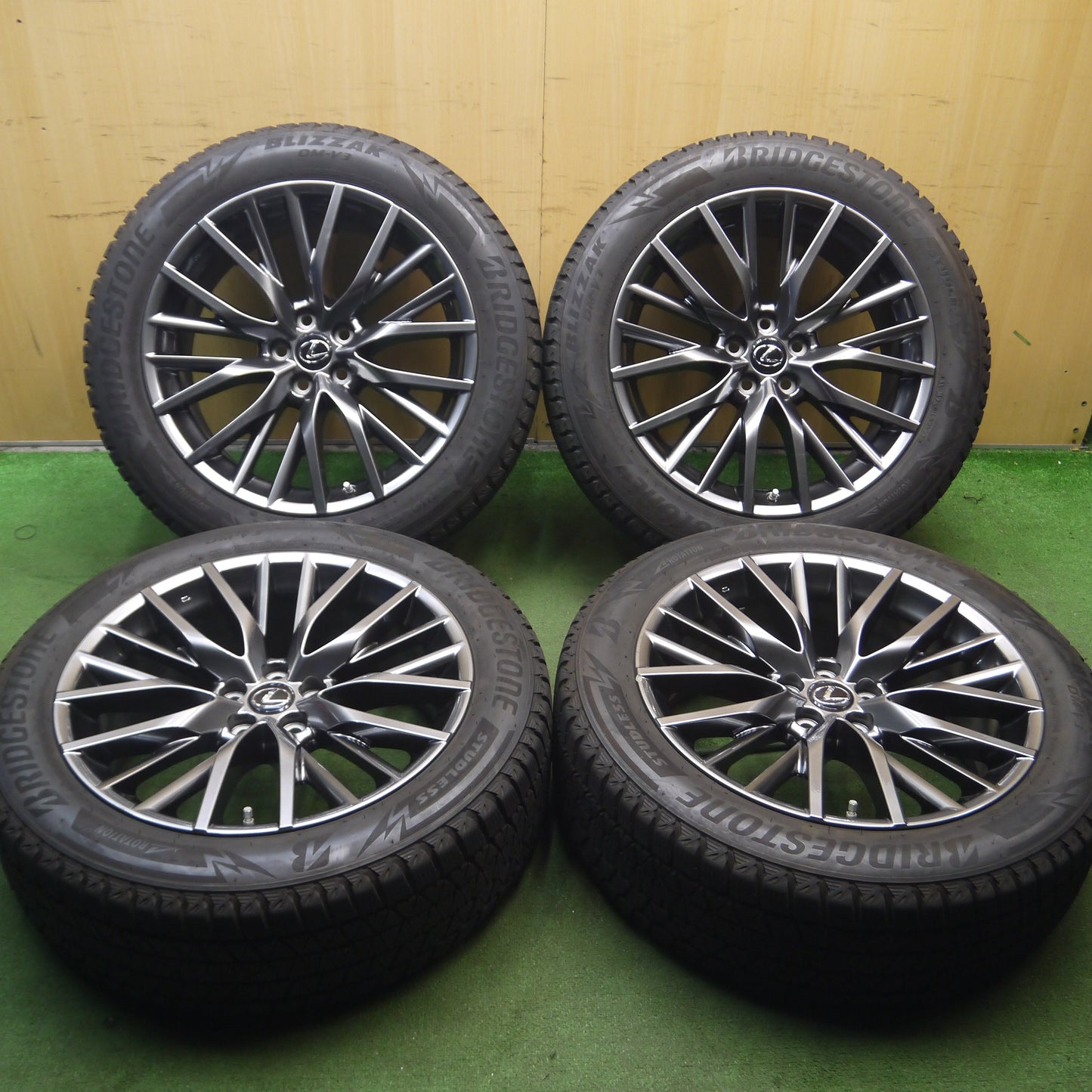 *送料無料*センサー付！キレイ！21年★レクサス RX450h Ｆスポーツ 純正 235/55R20 スタッドレス ブリヂストン ブリザック DM-V3 PCD114.3/5H★3110601Hス