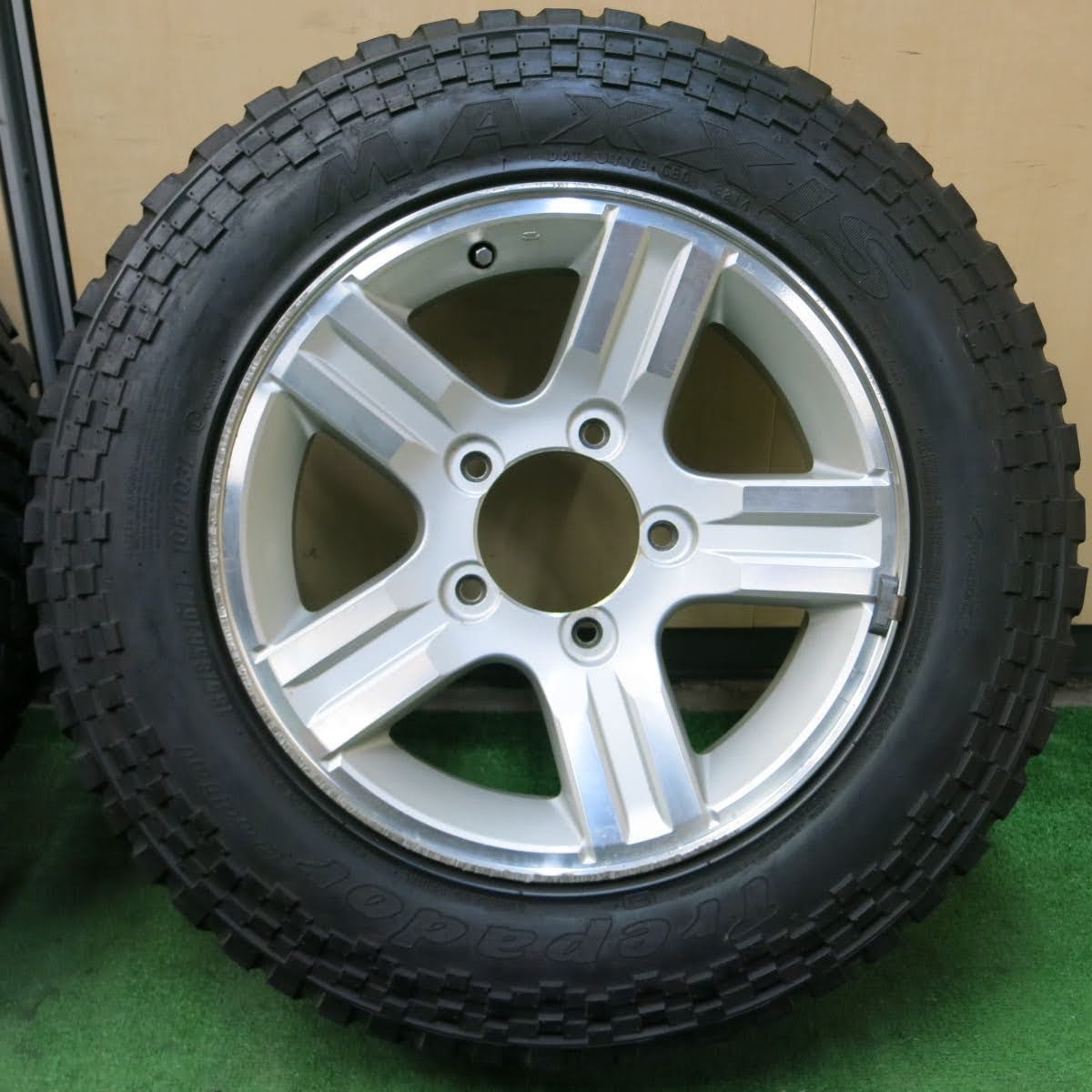 [送料無料]4本価格★スズキ JB23 ジムニー 純正 185/85R16 105/103L マキシス トレパドール ラジアル 16インチ  PCD139.7/5H★3091204イノ