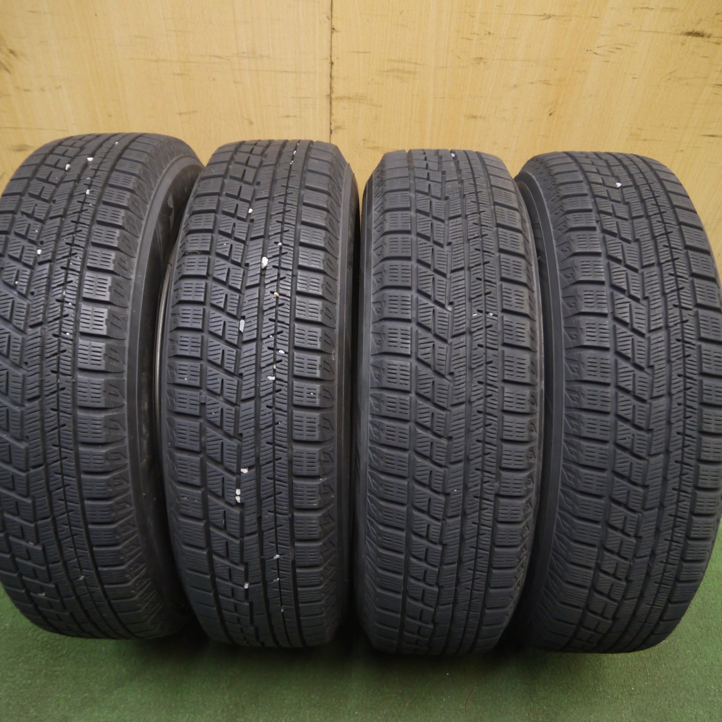 *送料無料* バリ溝！9分★スタッドレス 165/70R14 ヨコハマ アイスガード iG60 FEID 14インチ PCD100/4H★4031106Hス