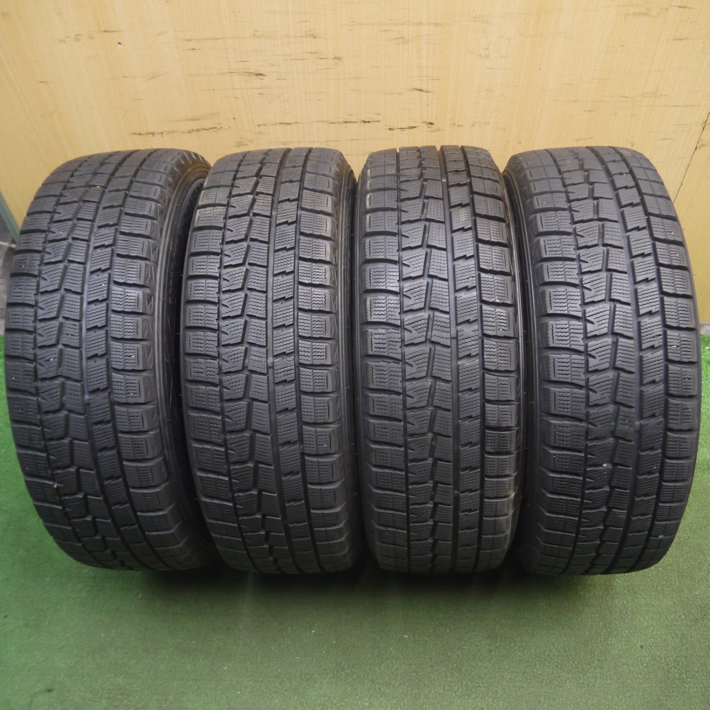 *送料無料* バリ溝！キレイ！9.5分★ワーゲン等 Eurodesign 195/65R15 スタッドレス ダンロップ ウインターマックス WM01 PCD112/5H★4021001ナス