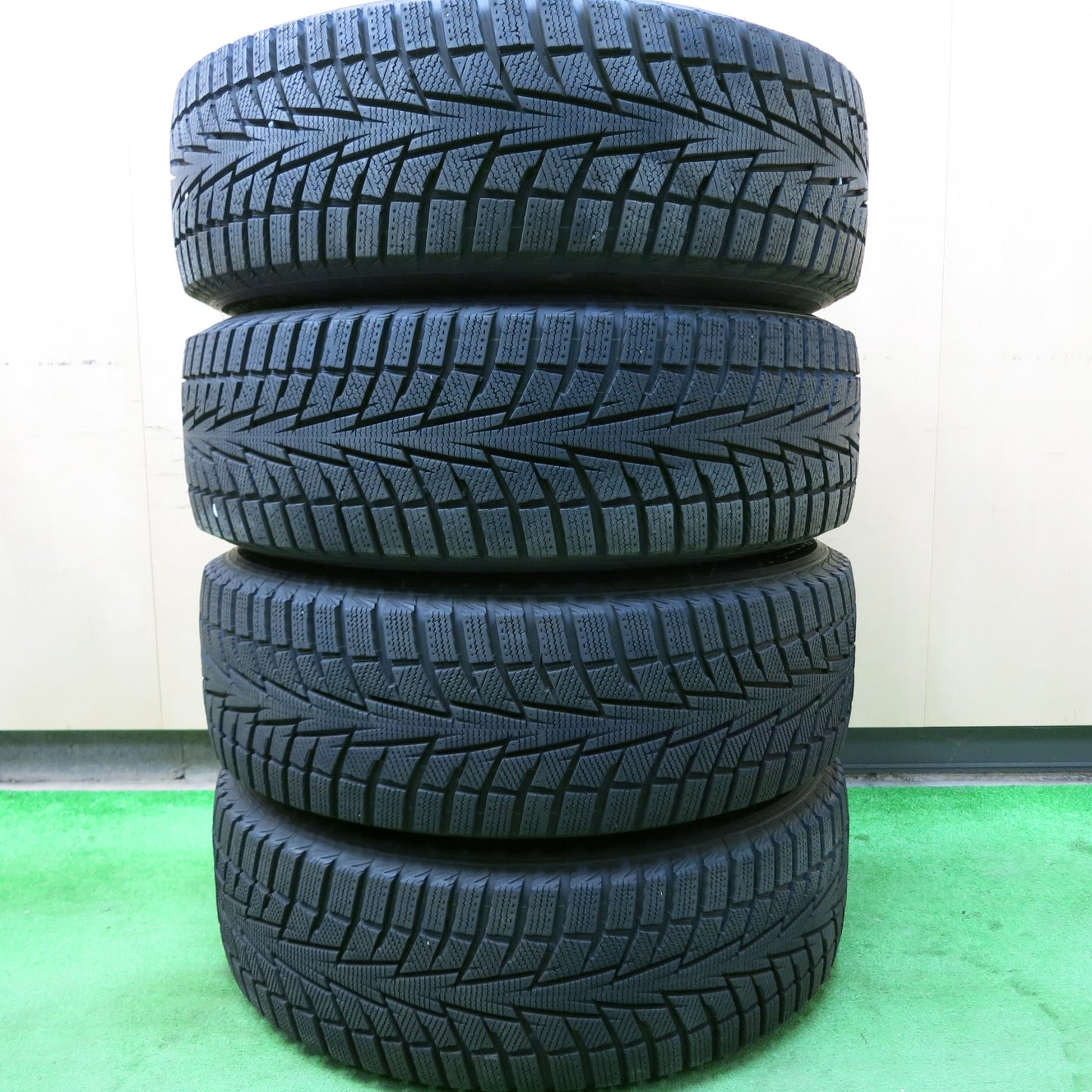 [送料無料]バリ溝！21年！キレイ！9.5分以上★スタッドレス 225/65R17 ハンコック ウインターアイセプトX STYTZ 社外 アルミ 17インチ PCD114.3/5H★3071206ヒス