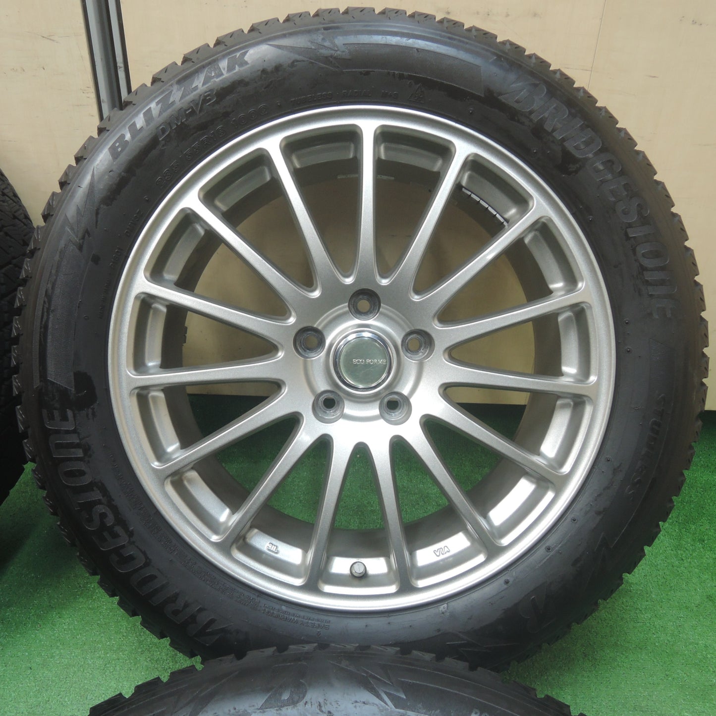 *送料無料* バリ溝！20年！キレイ！9分★スタッドレス 235/55R18 ブリヂストン ブリザック DM-V3 ECO FORME エコフォルム PCD114.3/5H★4022710SYス