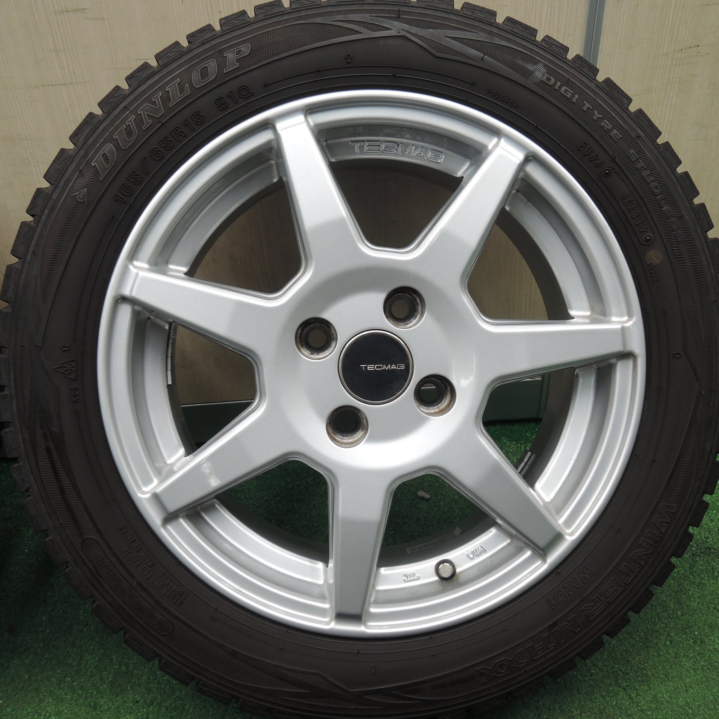 *送料無料*キレイ★ルノートゥインゴ 等 TECMAG 165/65R15 185/60R15 スタッドレス ダンロップ ウインターマックス WM01 テクマグ 15インチ PCD100/4H★3120204HAス